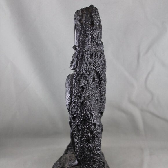 Vintage Coco Joe's Statue - King Kamehameha with Spear in Cave - Made with Lava - Picture 6 of 10